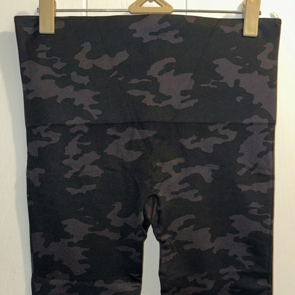 SPANX Dark Camo Leggings